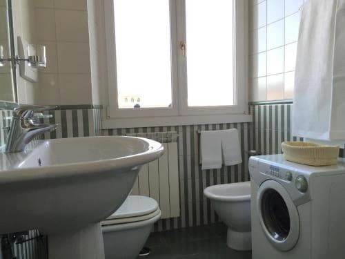 Donna Ilaria - Vatican area - photo 14
