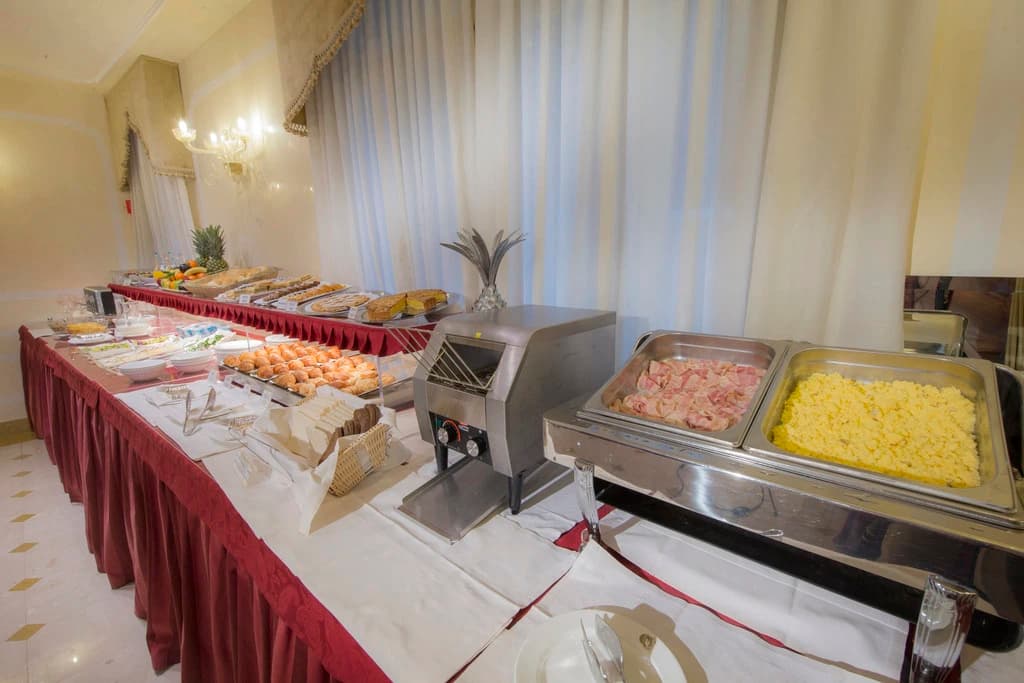Hotel A LA Commedia - photo 12