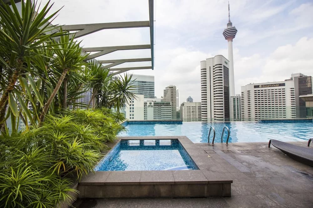 KLCC Suites by Plush - photo 11