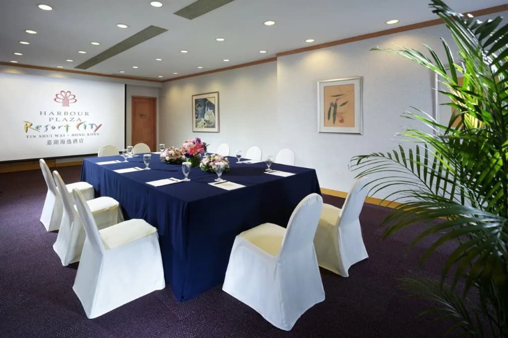 Harbour Plaza Resort City - photo 17