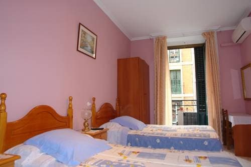 Hostal Dos Naciones - main photo