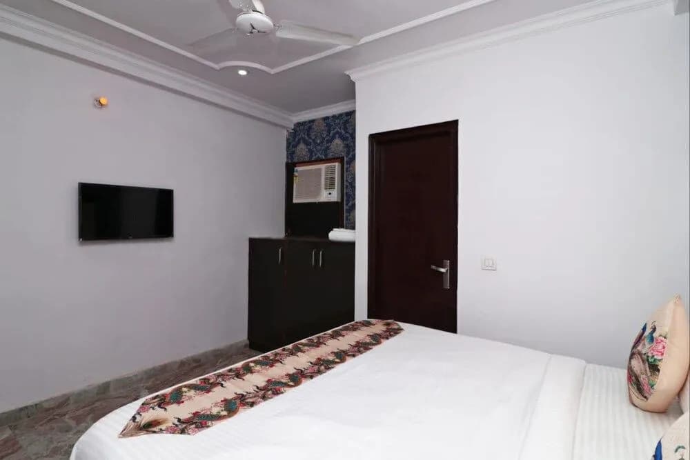 Hotel Eagle Inn - photo 3