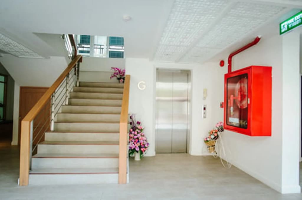 Moon Dragon Hotel - photo 13