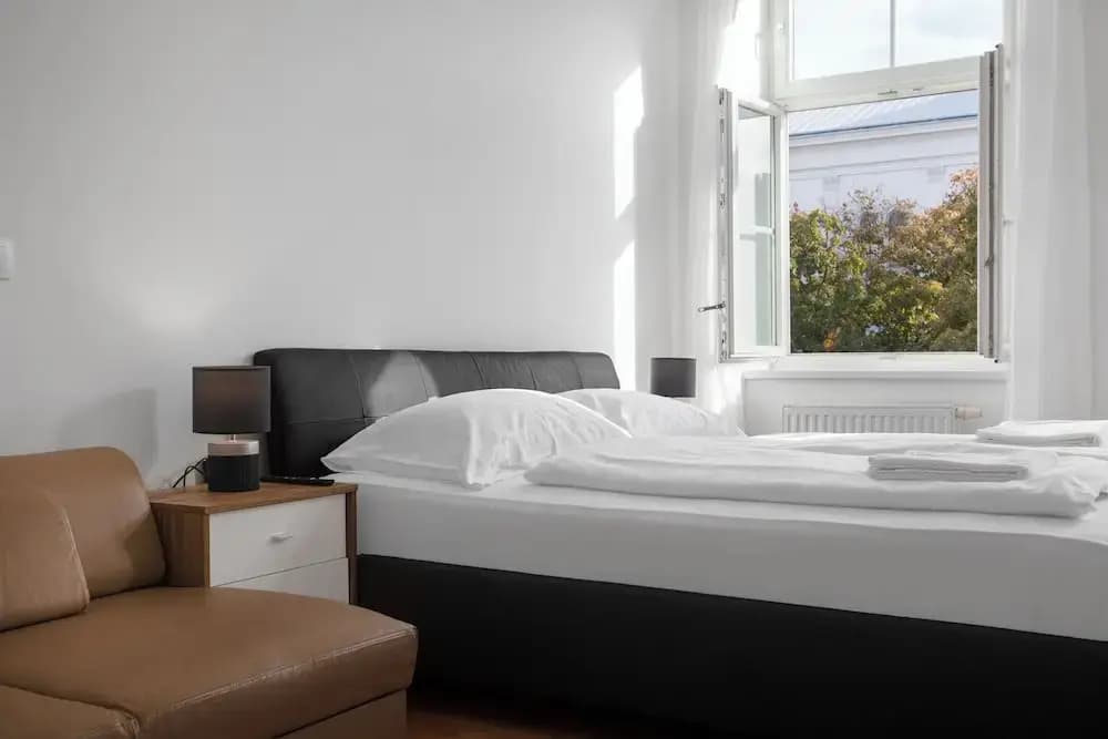 Spacious 7BR Apartment Hauptbahnhof - photo 9