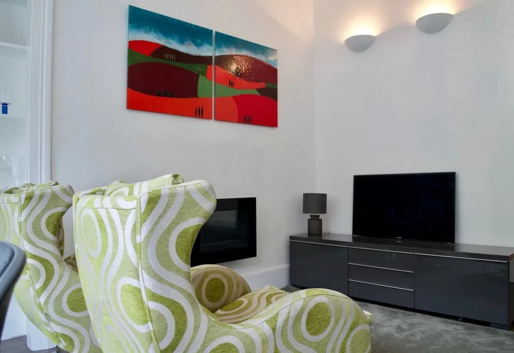Central Edinburgh 1 Bedroom Apartment - photo 2