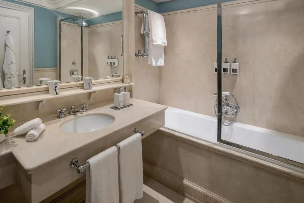 Hotel Lungarno - photo 45