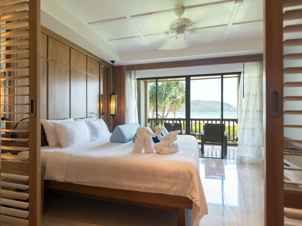 Katathani Phuket Beach Resort - photo 9