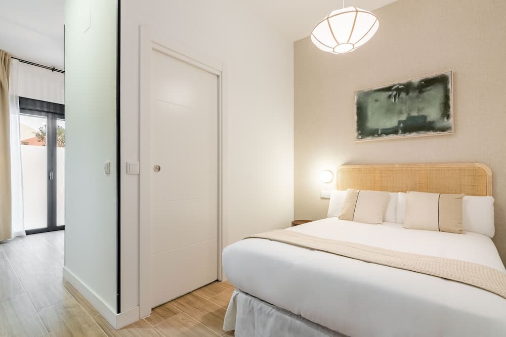 The Madrid Studios by Charming - photo 11