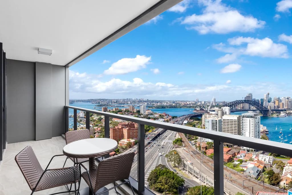 Meriton Suites North Sydney - photo 8
