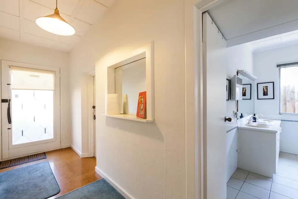 KELLY, 3BDR Northcote House - photo 1