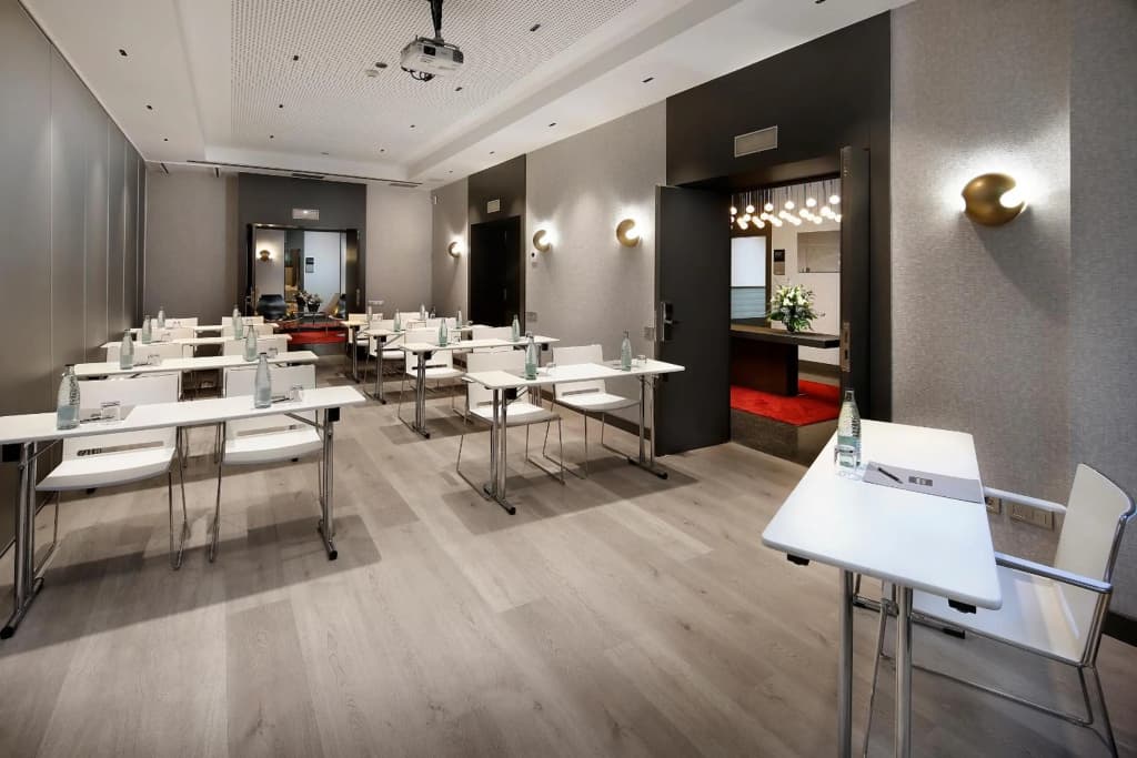 Olivia Plaza Hotel - photo 47