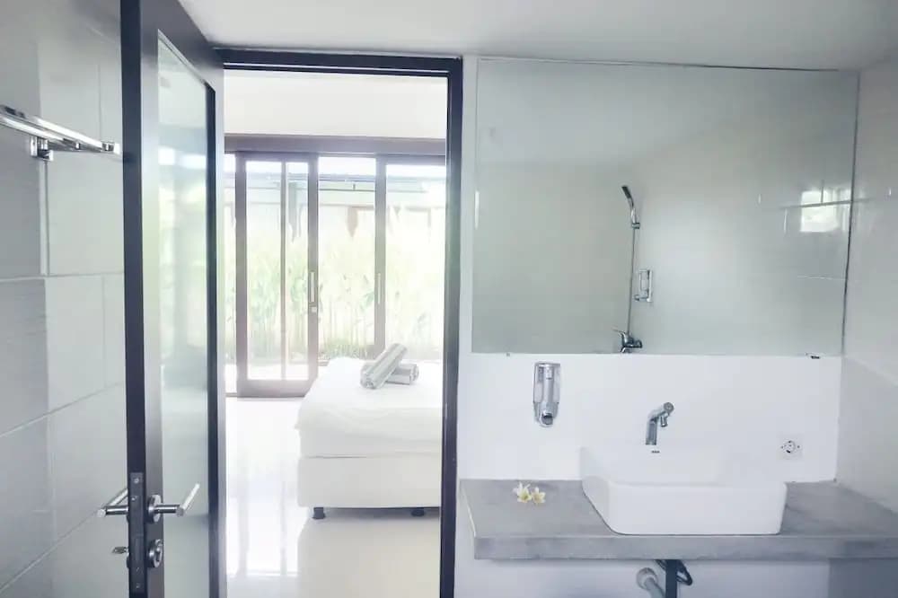 Canggu Beach Inn - photo 8