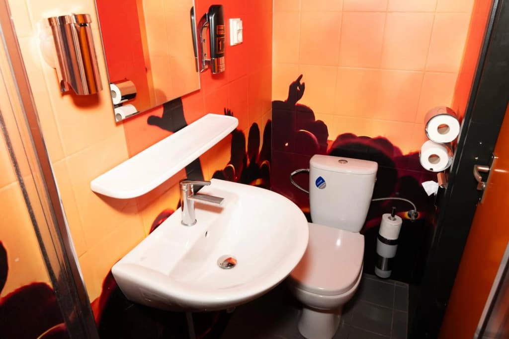 Amsterdam Teleport Hotel - photo 9