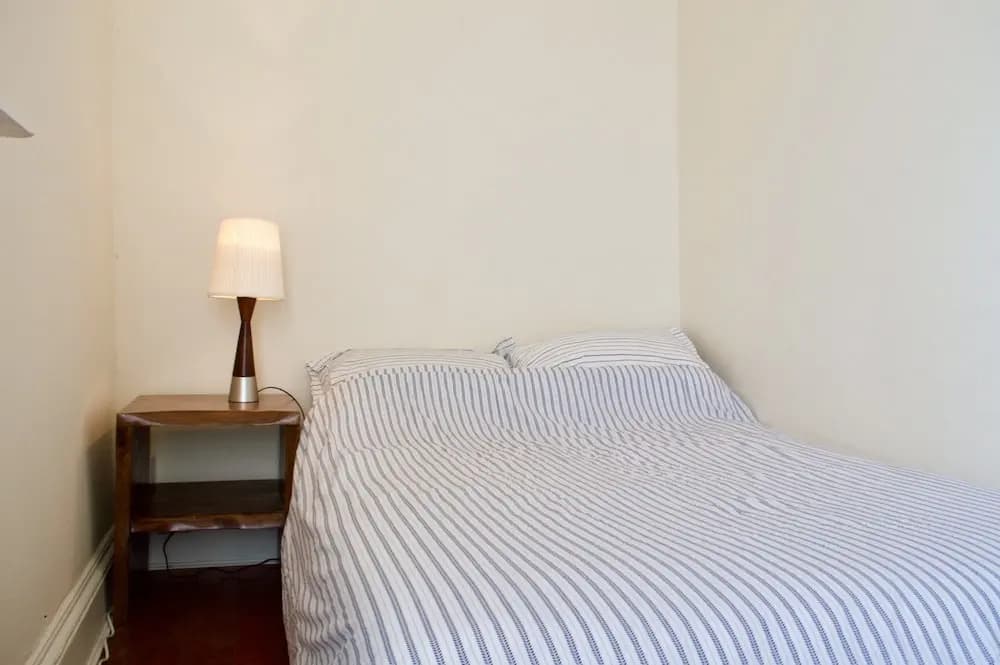 3 Bedroom Central Flat With Castle Views - photo 6