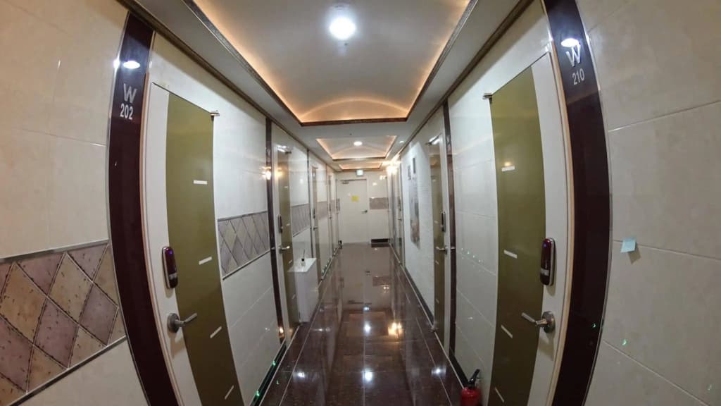 W House - photo 9