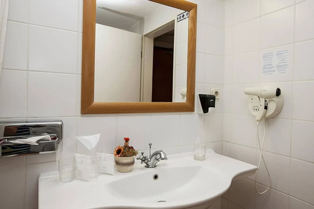 Hotel Mediterran - photo 8