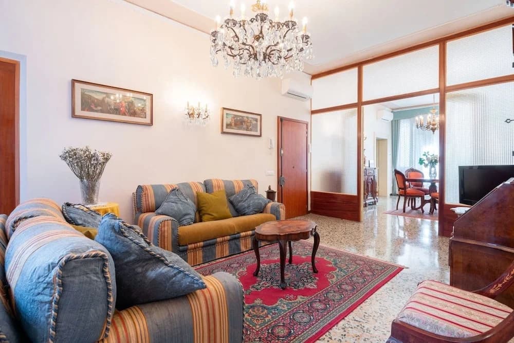 The Arsenal Large Apartment - photo 33