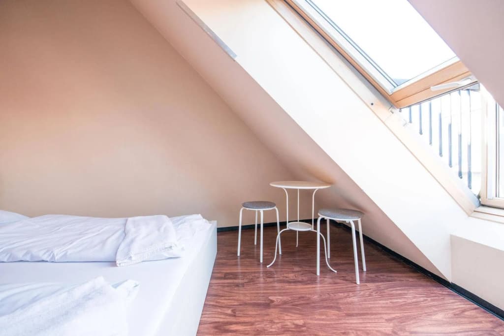 wombat's CITY HOSTELS VIENNA - The Lounge - photo 36