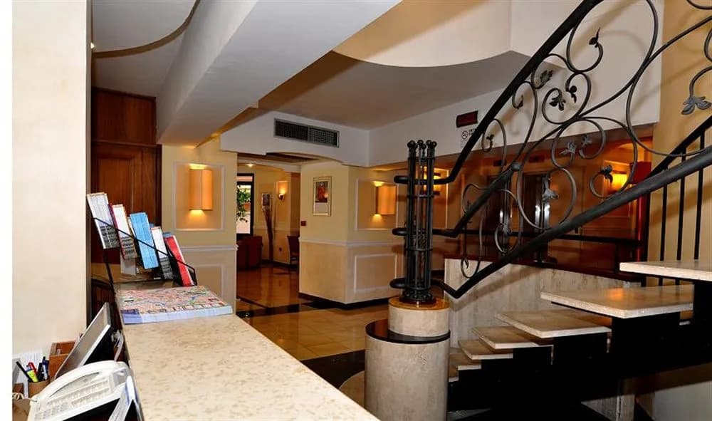Hotel Executive - photo 9