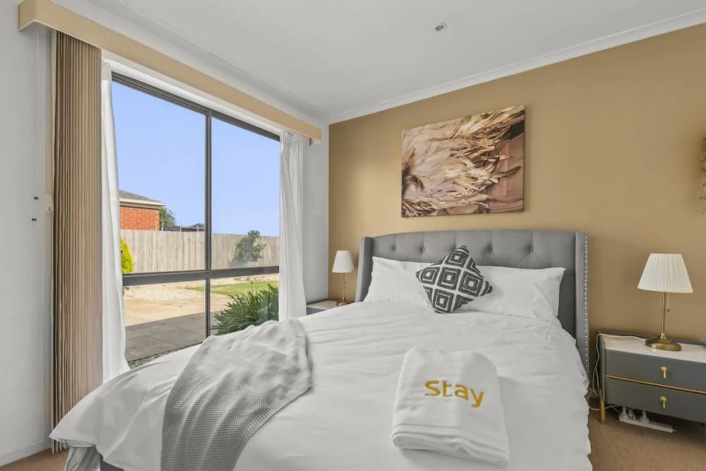 StayAU Stunning 4BRHouse Berwick - photo 3