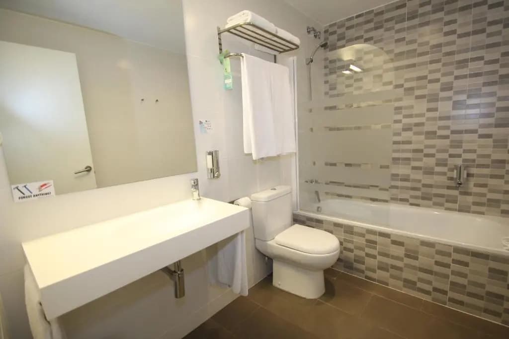 Hotel BestPrice Gracia - photo 7