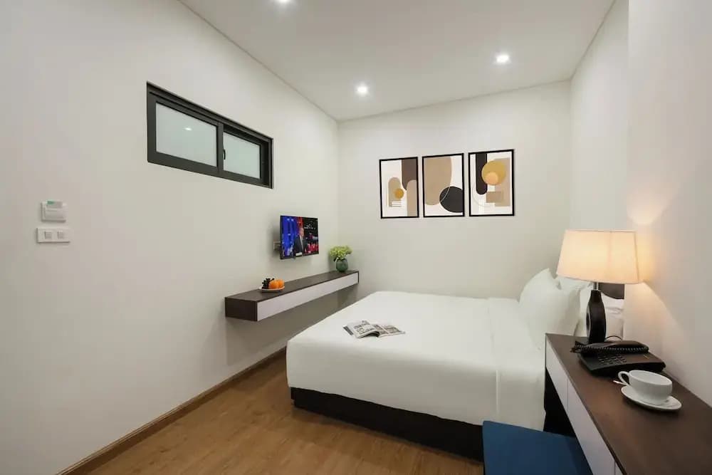 Queen Cafe Hotel - photo 9