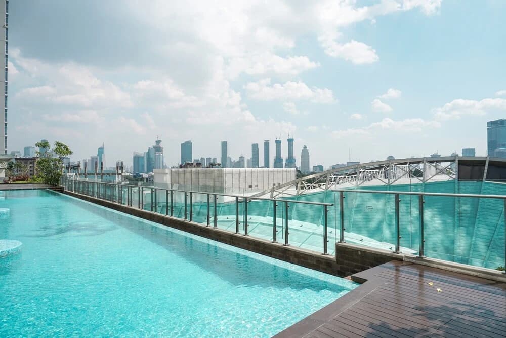 Fabulous Menteng Park Studio Apartment - photo 9