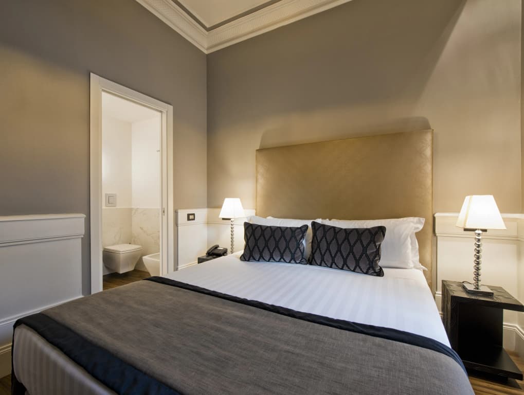 The Independent Suites Hotel - photo 22