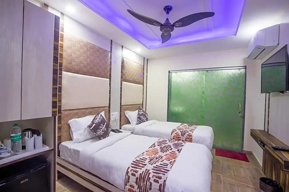 Hotel Hans International - photo 4