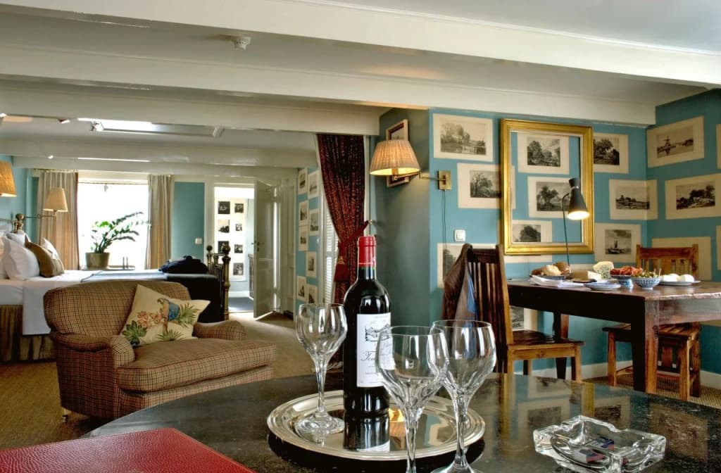 Hotel 717 - photo 22