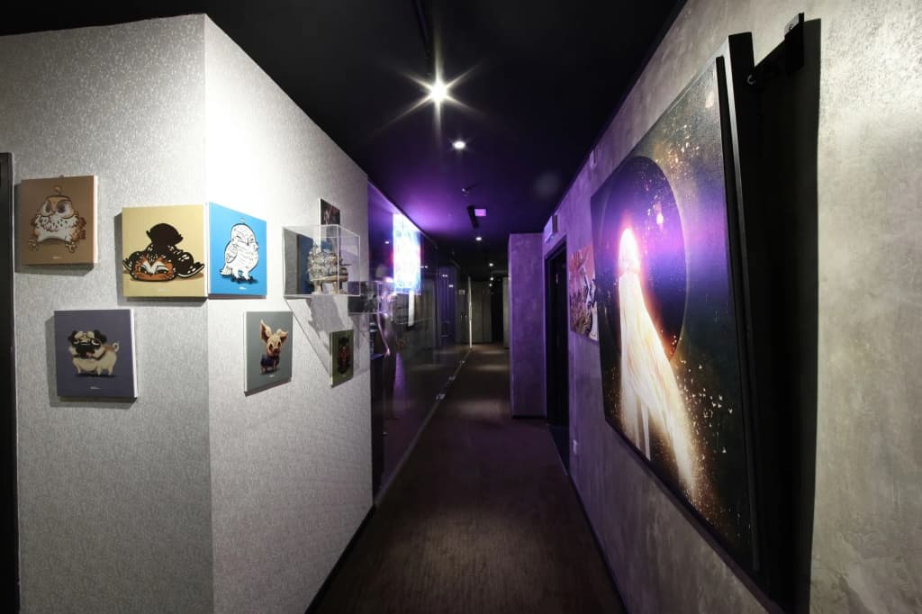 The Hulo Hotel Gallery - photo 13