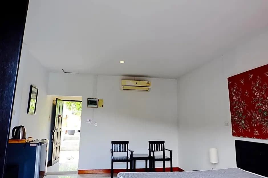 Naiharn Paradise Boutique - photo 5