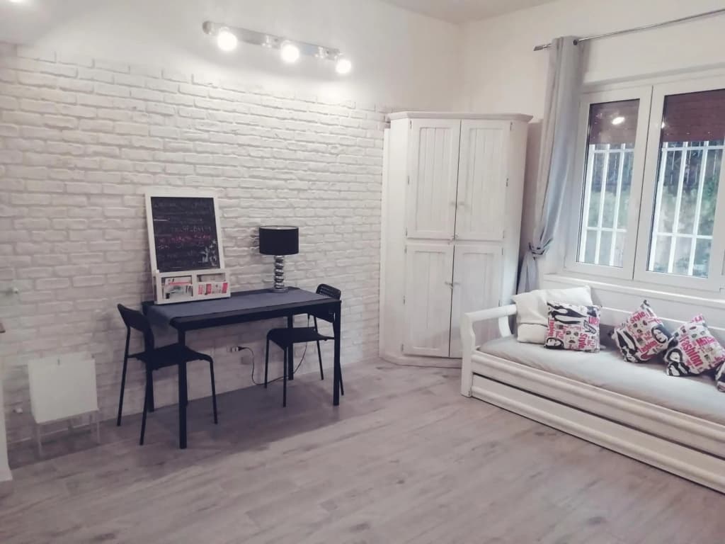 White Apartment - photo 9