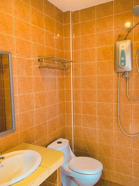 Amzar Motel Cenang - photo 8