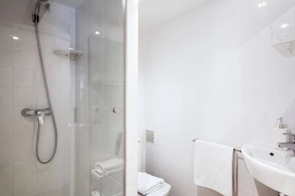 Inside Barcelona Apartments Esparteria - photo 10