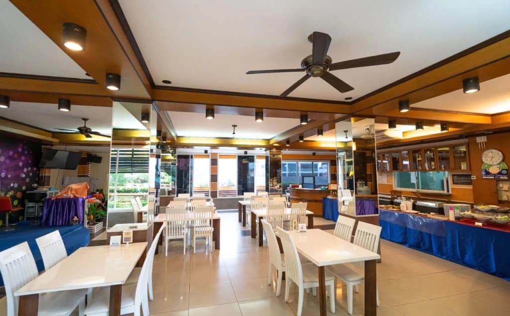 SB Living Place Hotel - photo 35