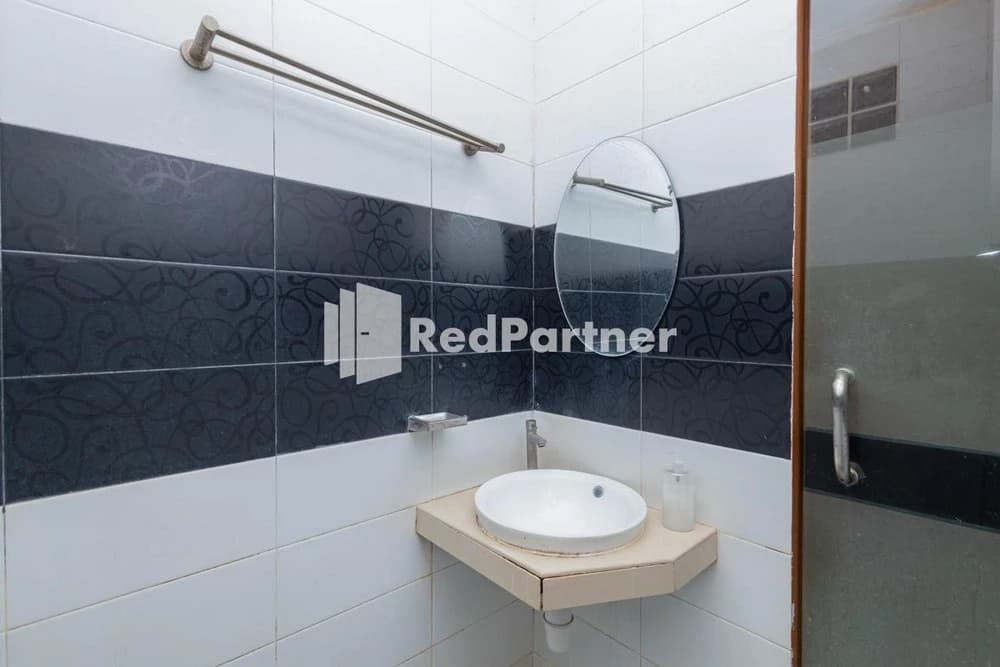 Star Hotel Jaksa RedPartner - photo 7