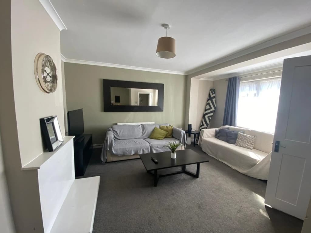 12 Harlesden Road close to ExCel - photo 2