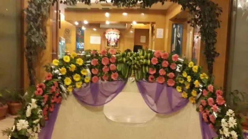 Hotel Singh International - photo 25