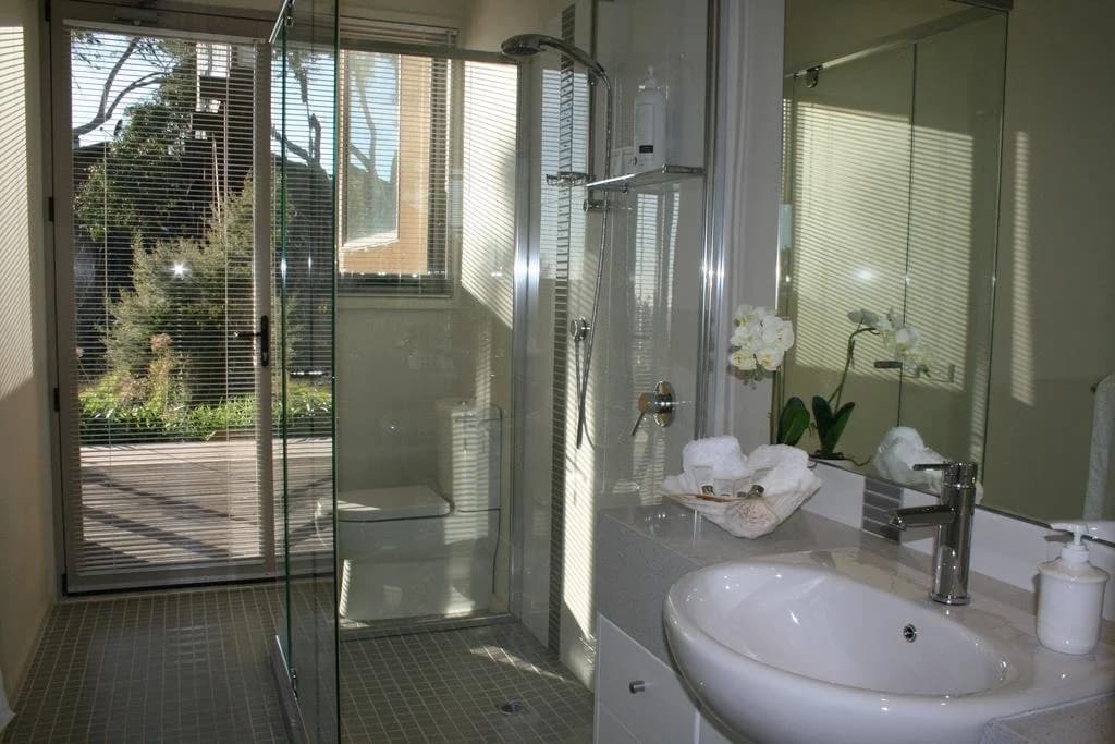 Dream Views at Arthurs Seat B&B - photo 8