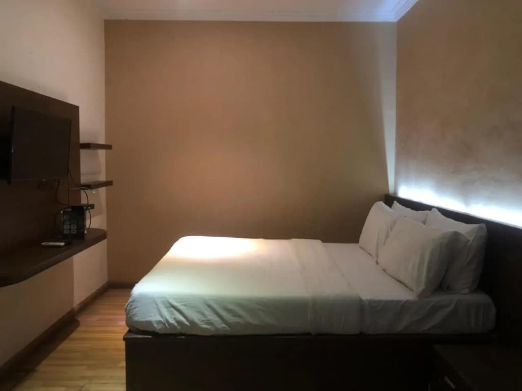 Hotel Aruni Ancol - photo 22