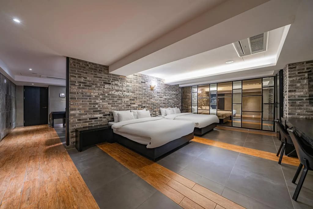 Hotel 2.4 - photo 3