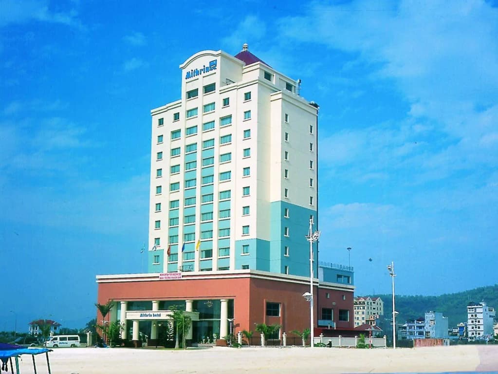 Mithrin Hotel Halong - photo 4