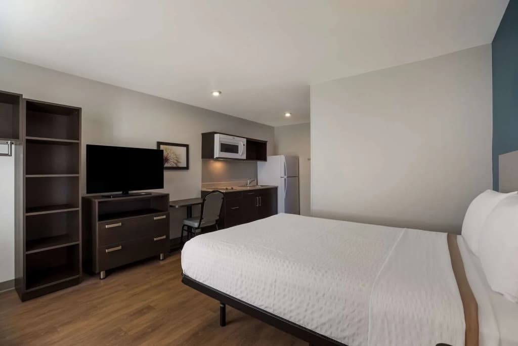 WoodSpring Suites Orlando North - Maitland - photo 3