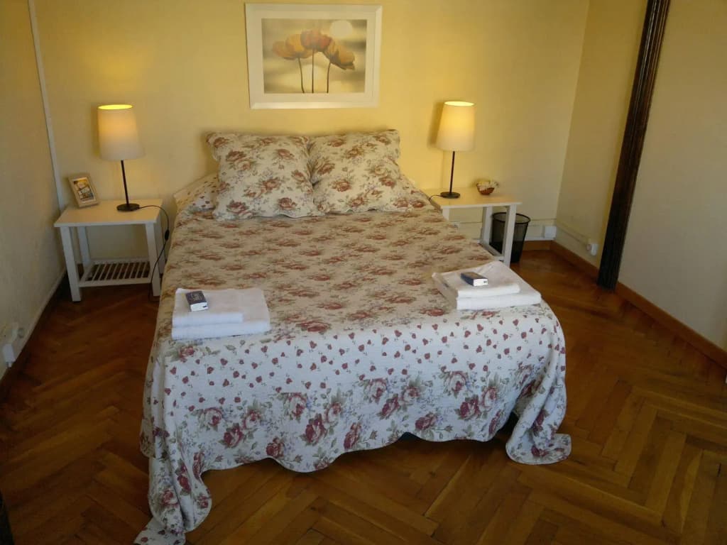 Ally's Guest House Barcelona B&B - photo 4