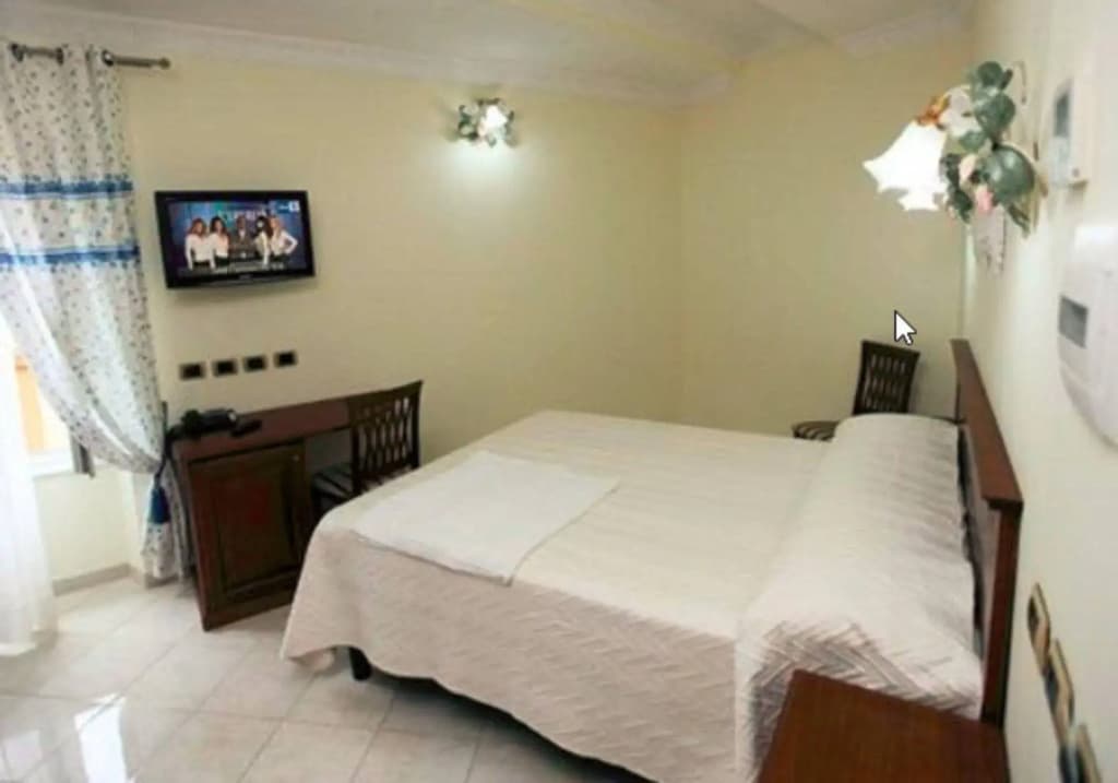 Hotel De Monti - photo 3