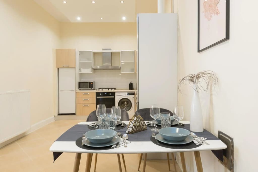 City Center Dream Home 2BR/2Bath - photo 12