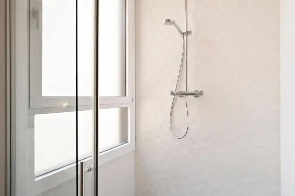 Arc de Triomf Luxury Modern 2-Bedroom 2-Bathroom - photo 7