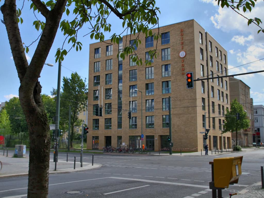 H+ Hotel 4 Youth Berlin Mitte - photo 1