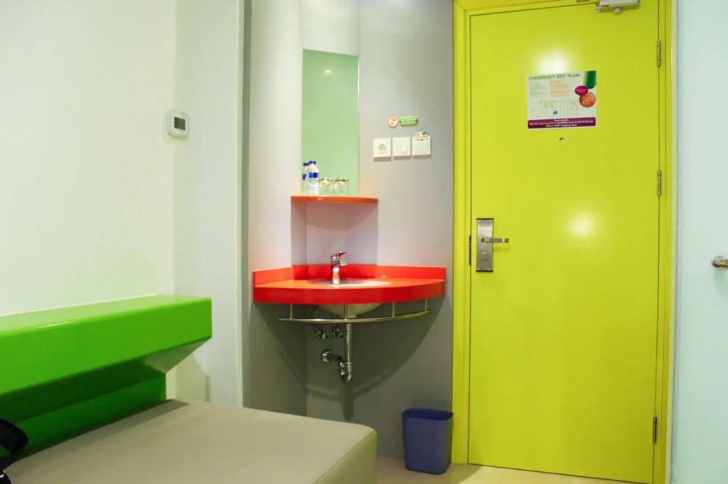 POP! Hotel Kelapa Gading Jakarta - photo 8